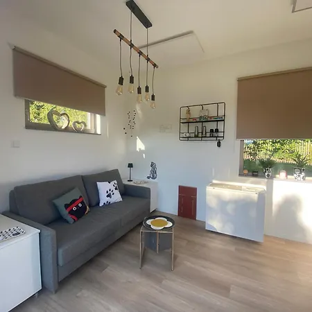 Apartment Tiny House 47 *