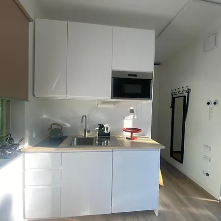 Tiny House 47 *